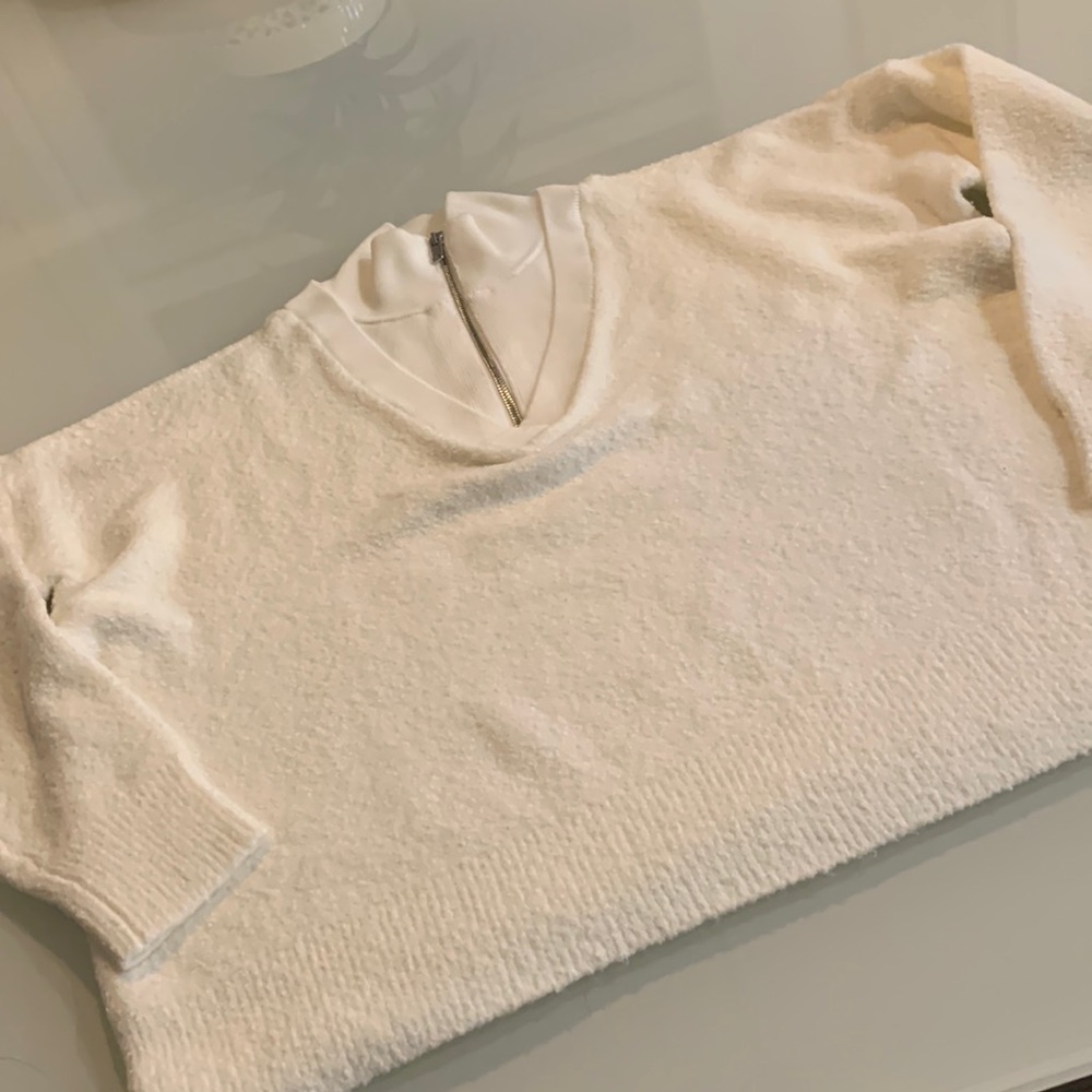 Club Monaco sweater size M